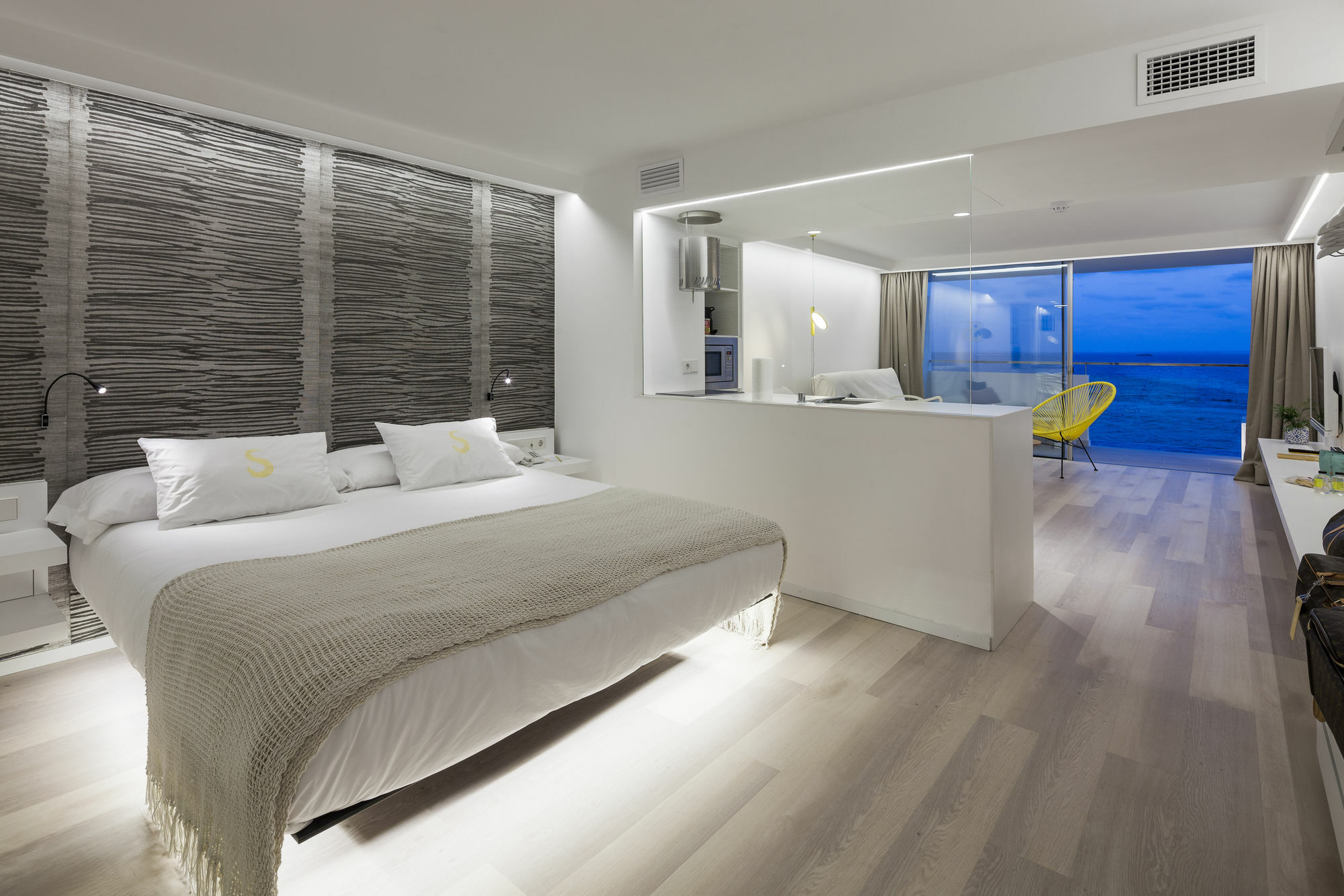 Sud Ibiza Suites Exterior photo