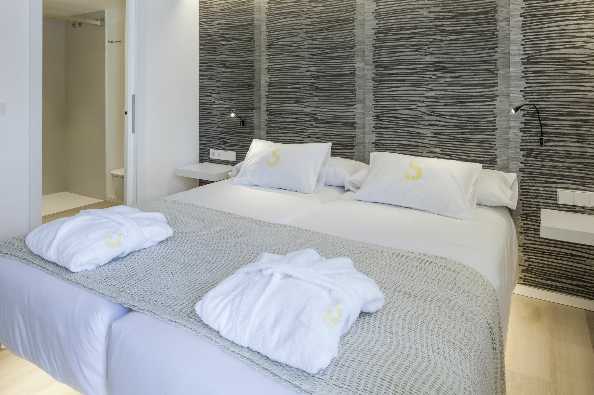 Sud Ibiza Suites Exterior photo